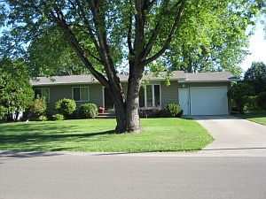 4th image of 408 Brook Ave