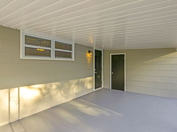 4th image of 483 39th Ave N
