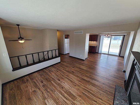 5th image of 3420 N Birchwood Ave