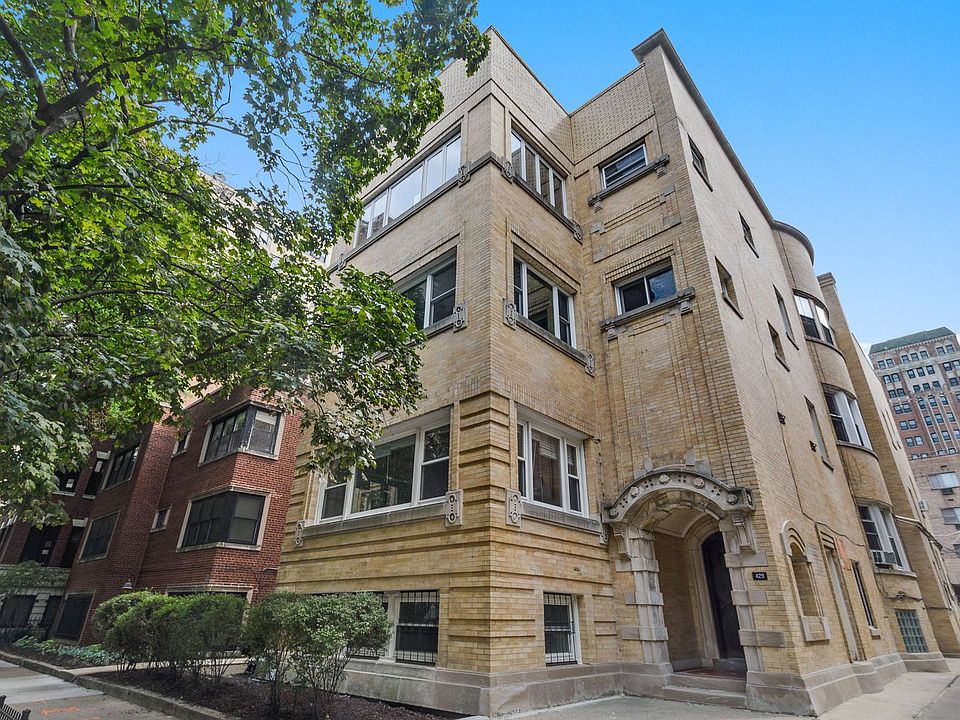 1st image of 429 W Wellington Ave APT 1D