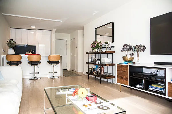 Rented by Compass | media 27