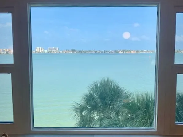 4750 Cove Cir APT 406, Saint Petersburg, FL 33708