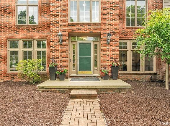 5th image of 25895 Arcadia Dr