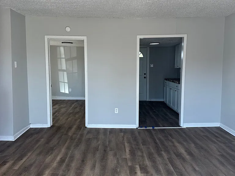 125 E Jefferson St — Photo 5