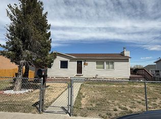 421 E Miller St, Rawlins, WY 82301