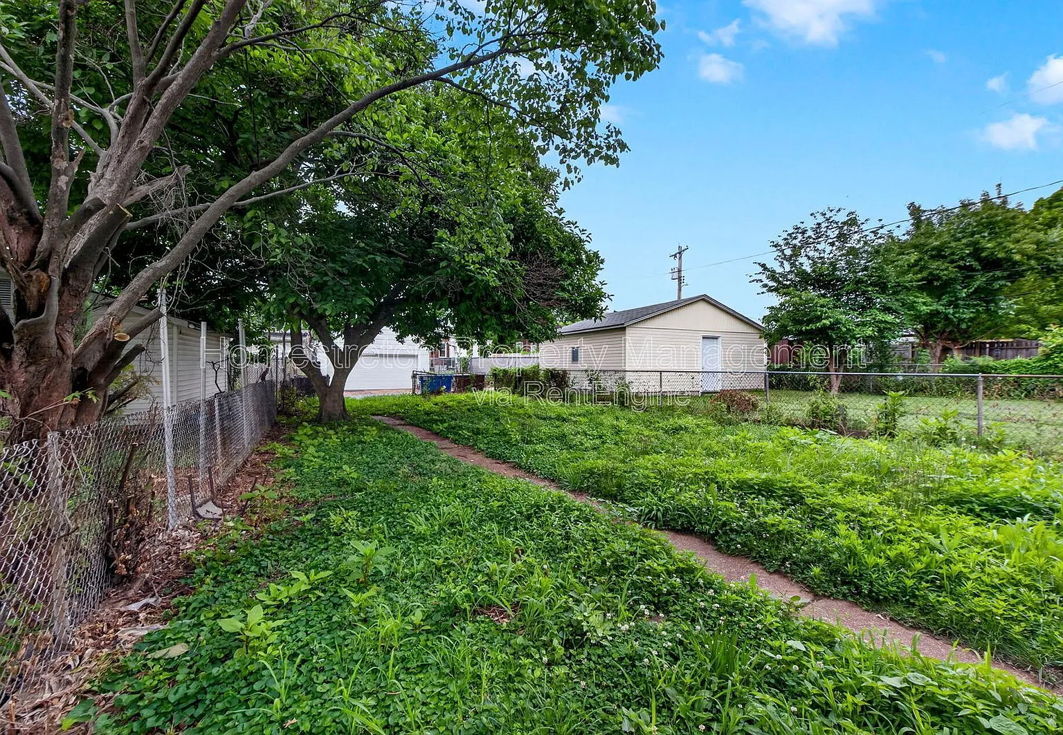 2 bed, 1.0 bath, 732 sqft, $1,195 — Photo 4