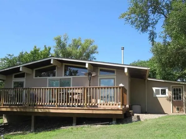 9110 Blue Ridge Rd, Manhattan, KS 66503