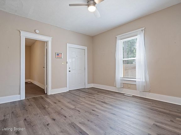 2nd image of 933 Dresden Ave