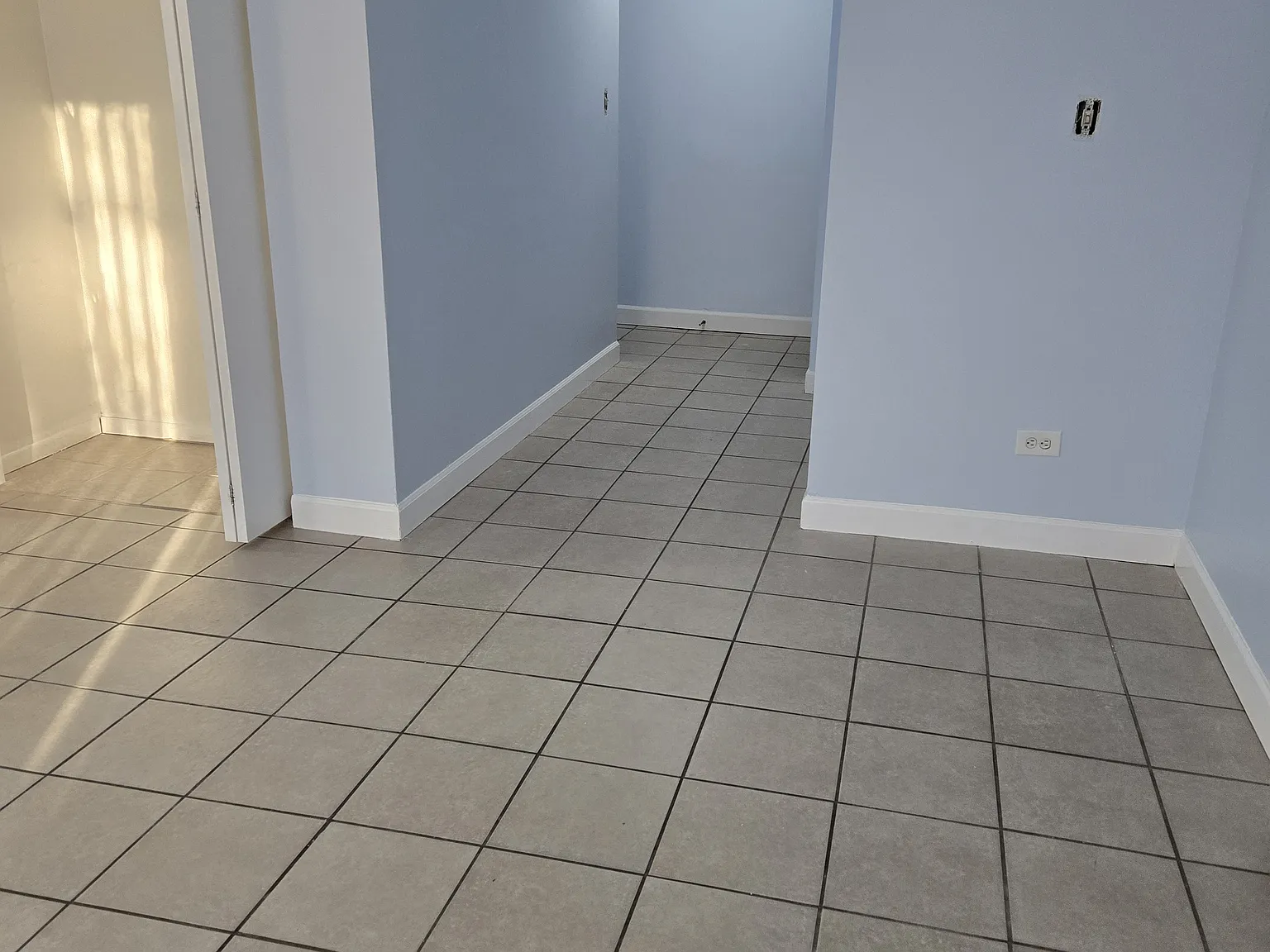 1 bed, 900 sqft, $1,500 — Photo 4