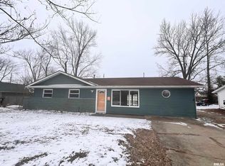 907 E Boyton St, Marion, IL 62959