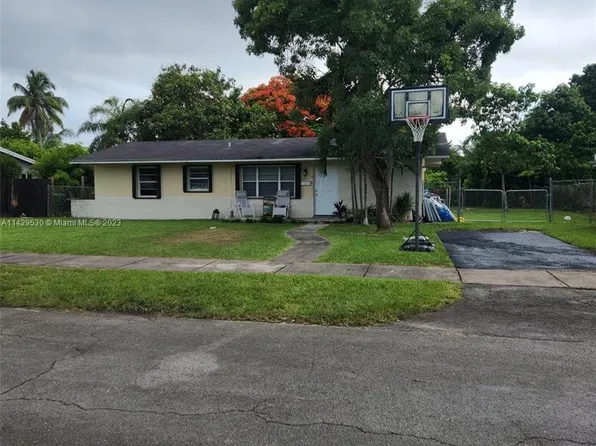 15271 SW 102nd Ct, Miami, FL 33157