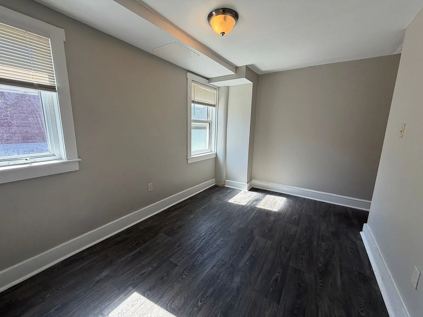 208 West Vine Street (Rooms) — Photo 1