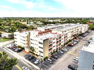 215 SE 3rd Ave APT 406A, Hallandale, FL 33009
