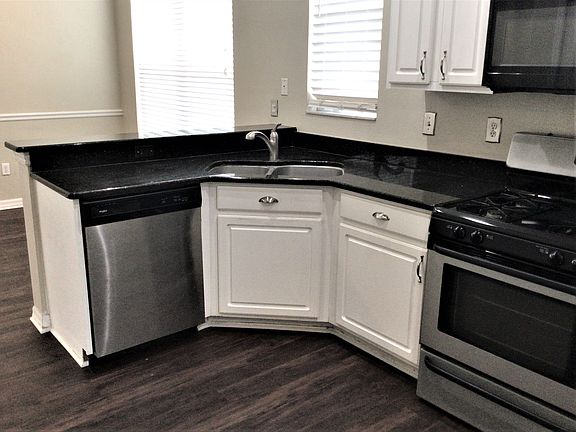 5th image of 10506 Chamberlain Ct