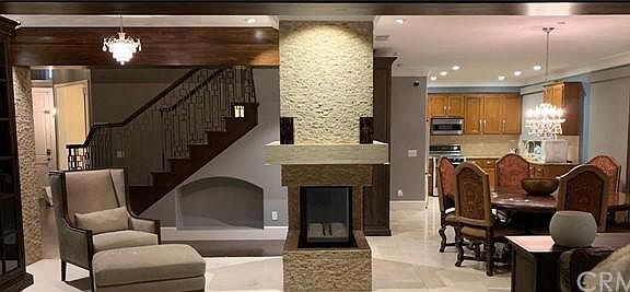 3rd image of 47 Solitaire Ln