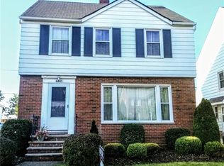 4445 Baintree Rd, University Hts, OH 44118