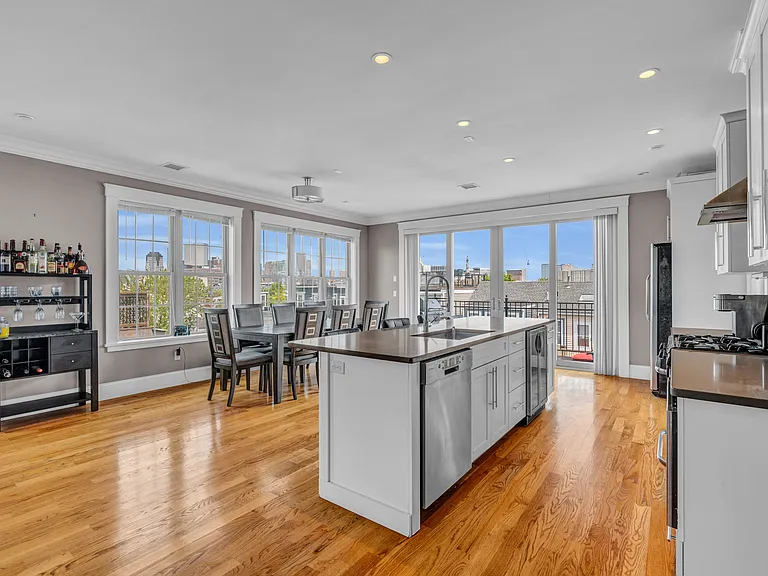 264 Athens St #7 — Photo 9