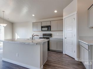 2863 W Silver Riv, Saint Meridian, ID 83646