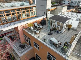 Essencia Verde, Victoria, BC V8V 2V9