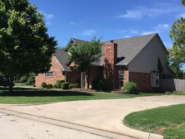 4801 Crystal Lakes Rd, Norman, OK 73072