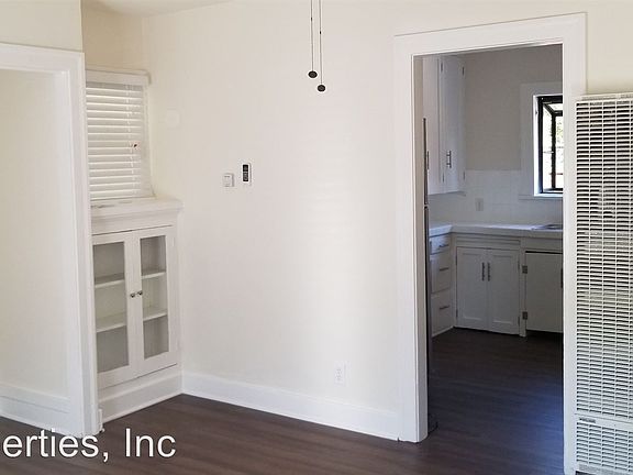 3rd image of 1865 Chickasaw Ave