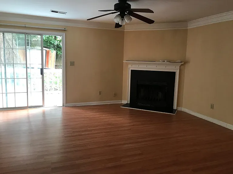 3826 Meadow Creek Dr — Photo 14