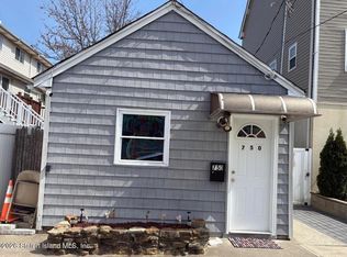 750 Patterson Ave, Staten Island, NY 10306