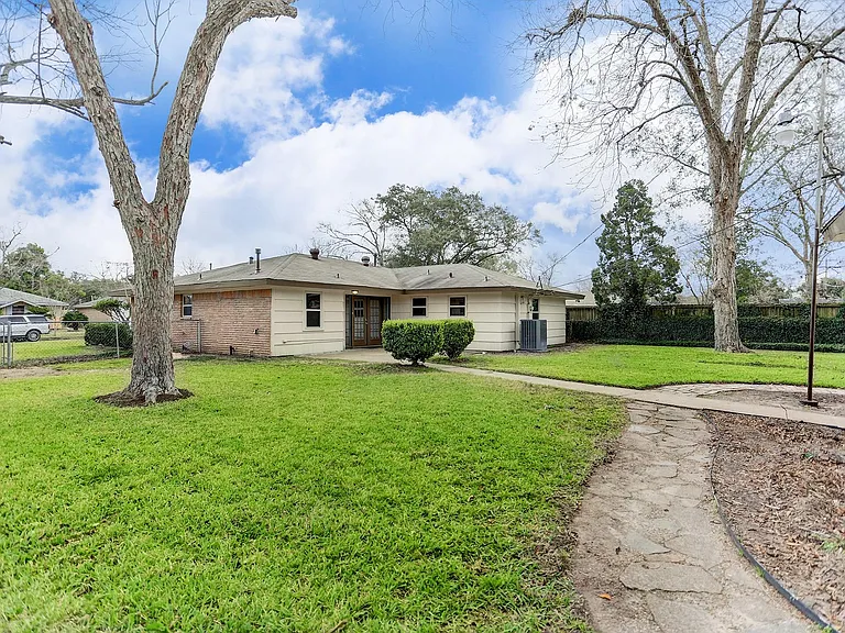 12318 Atwell Dr — Photo 10