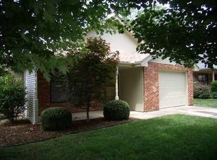 2703 NW 4th St, Blue Springs, MO 64014