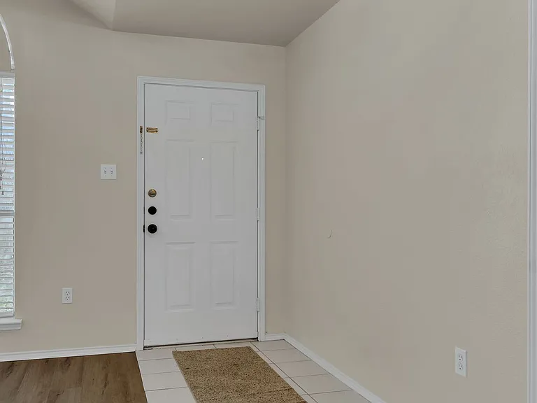 2140 Teal Ct — Photo 5