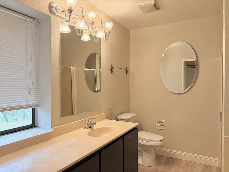 2401 Oakvale Dr — Photo 19