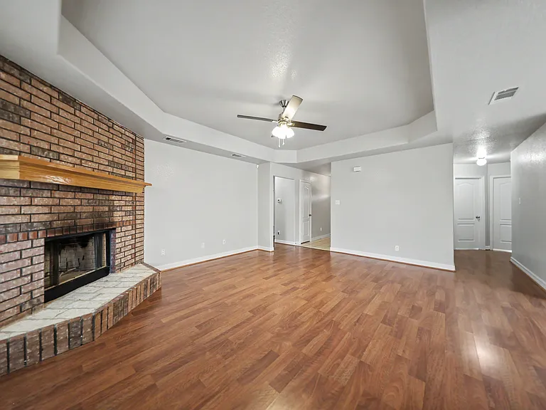 4802 Sapphire Dr — Photo 9