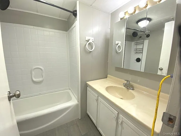 141 Gale Rd — Photo 15