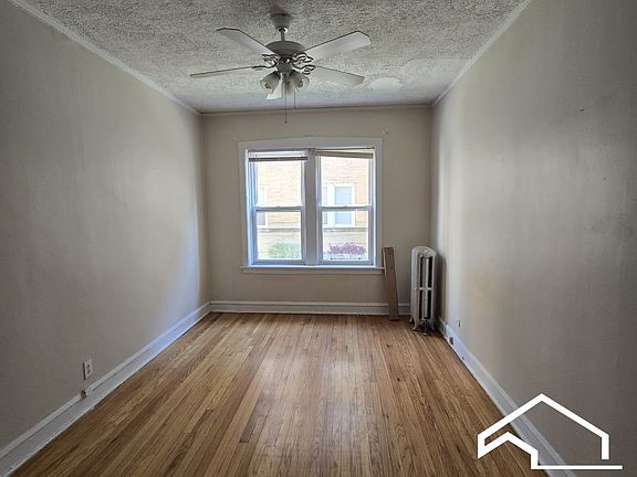 4th image of 4047 N Mozart St #1E