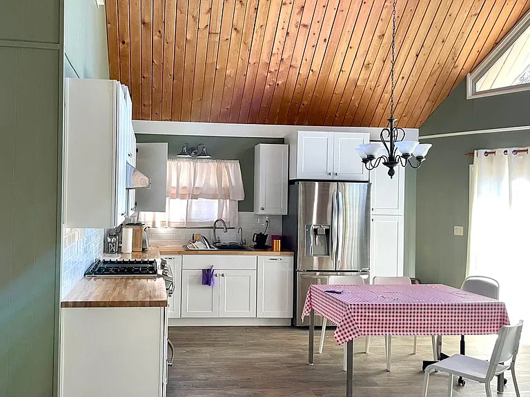 521 Grass Valley Rd — Photo 4