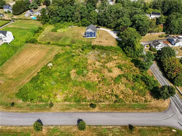 1 Veader Farm Rd, Rehoboth, MA 02769