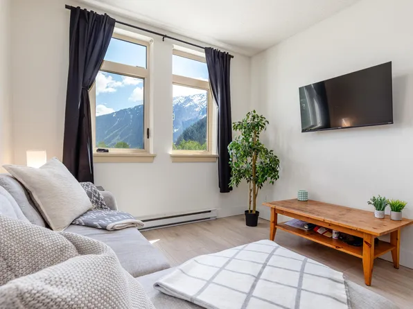 7330 Arbutus St #309, Pemberton, BC V0N 2L1