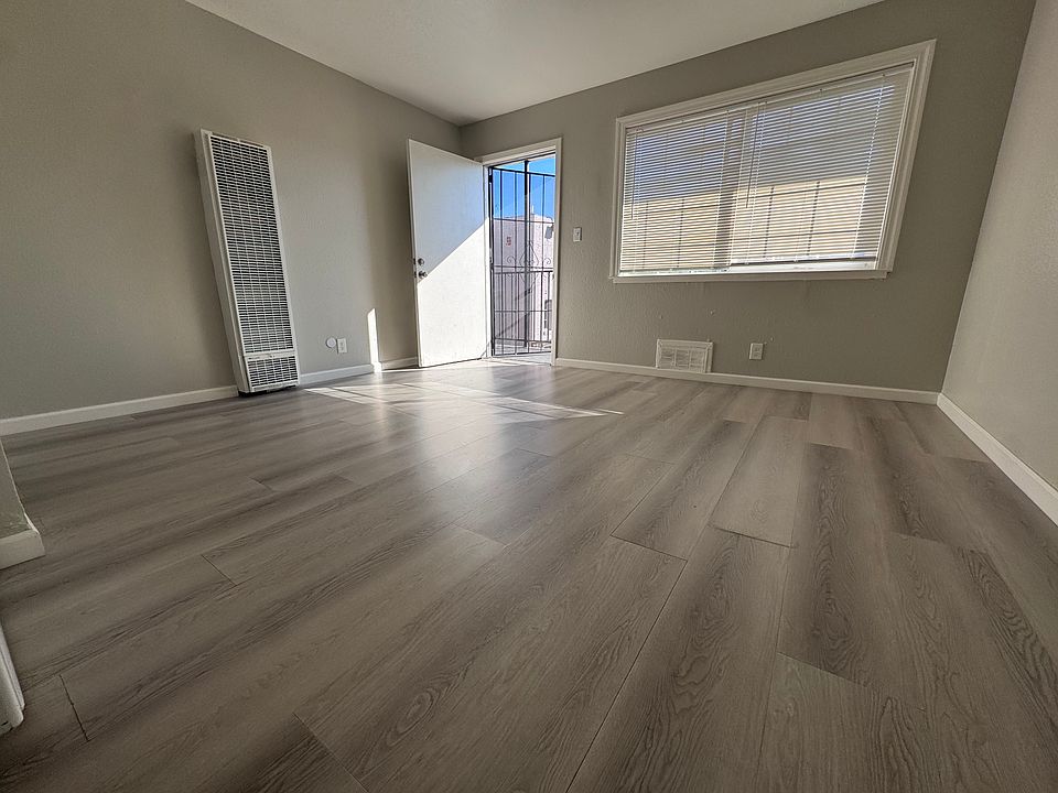 1st image of 7975 Macarthur Blvd APT 25