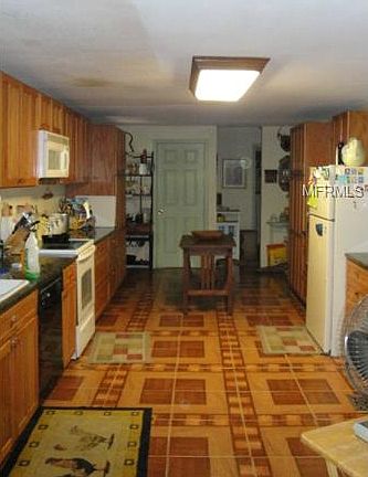 5th image of 2815 Orchid Dr