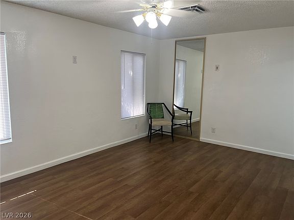 3rd image of 3974 Palos Verdes St