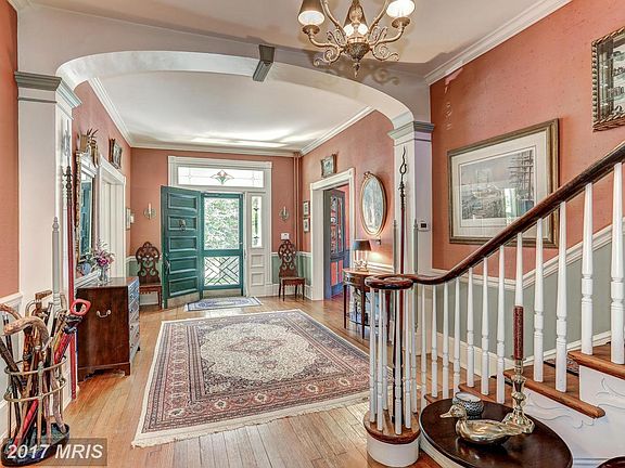 5th image of 297 Winchester St