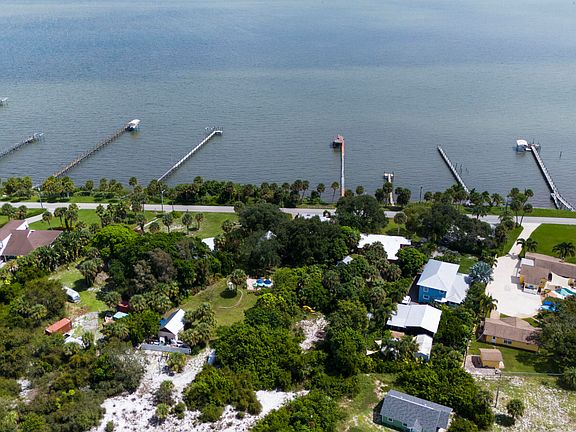 3rd image of 3135 S Indian River Drive