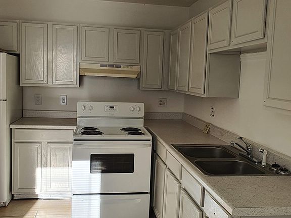 2nd image of 500 Jefferson St #1