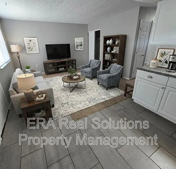 2721 Charles Dr — Photo 1