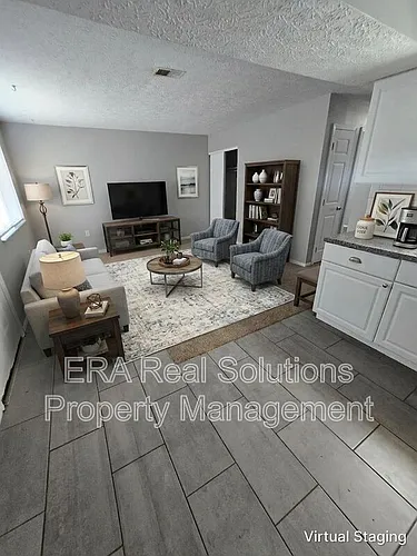 2721 Charles Dr Photo 1