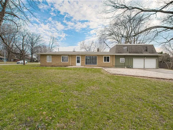 3 Glen Arbor Rd, Kansas City, MO 64114