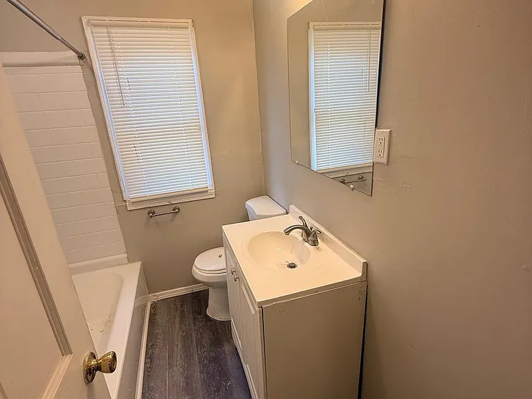 6148 Laura Ave — Photo 24