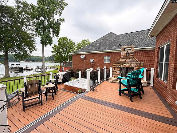 5th image of 83 Beaufort Shores Ct