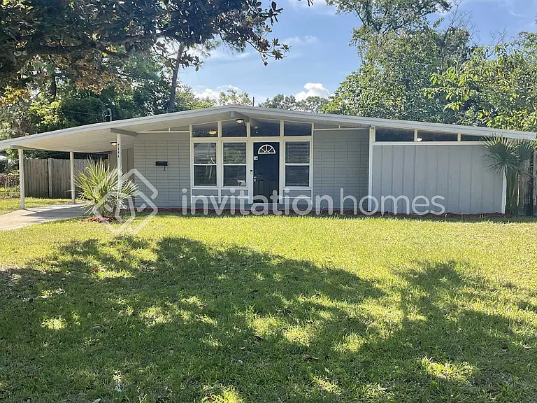 7444 Sandhurst Rd S — Photo 1