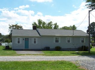 278 Seaview Dr, Hague, VA 22469